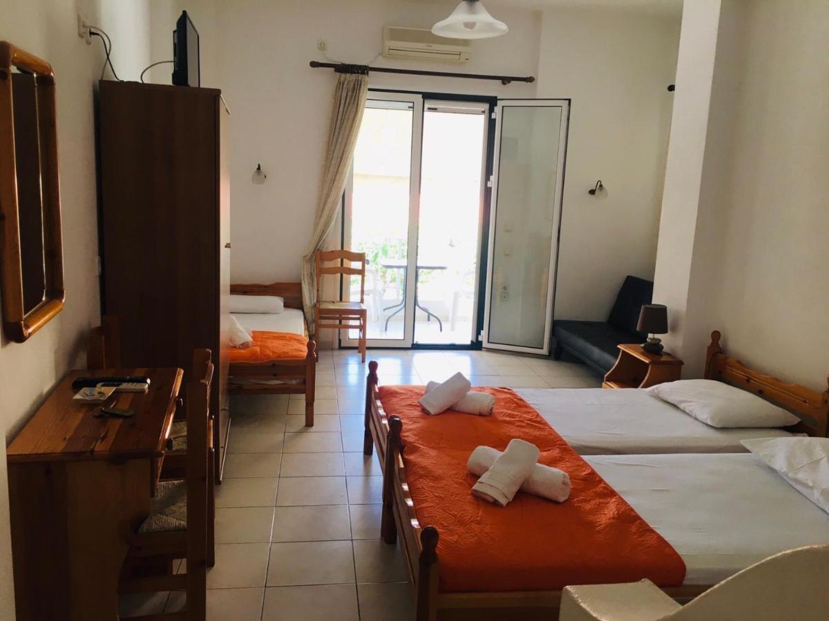 Araliki Apartments & Studios Loutra Edipsou  Buitenkant foto