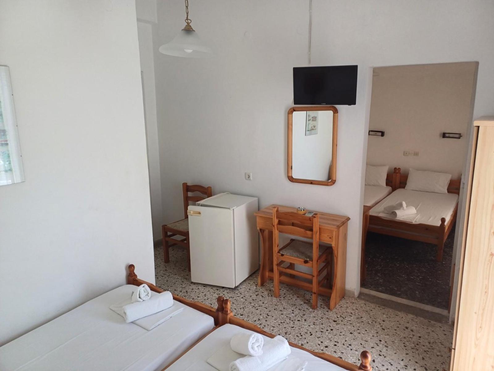 Araliki Apartments & Studios Loutra Edipsou  Buitenkant foto