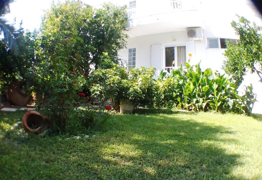 Araliki Apartments & Studios Loutra Edipsou  Buitenkant foto